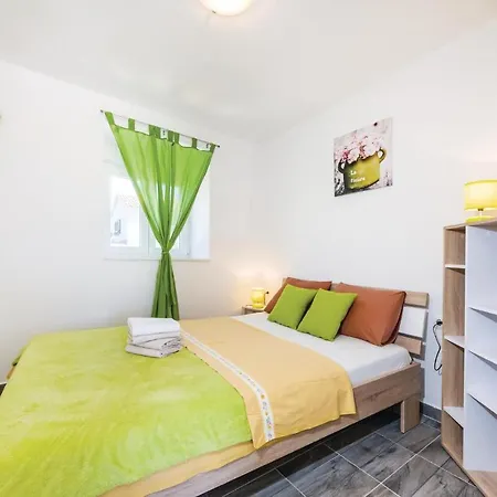 Three-bedroom Holiday In