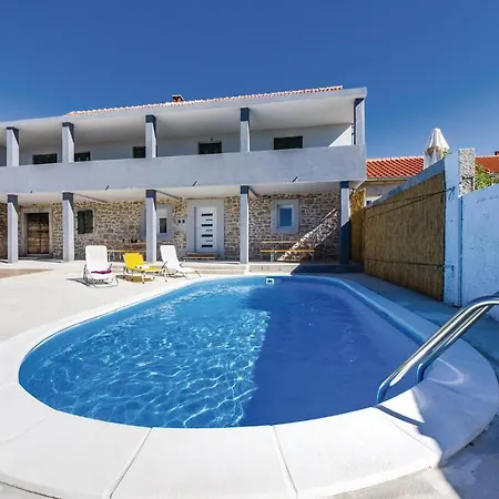 Three-bedroom Holiday In *