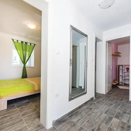 Three-bedroom Holiday In